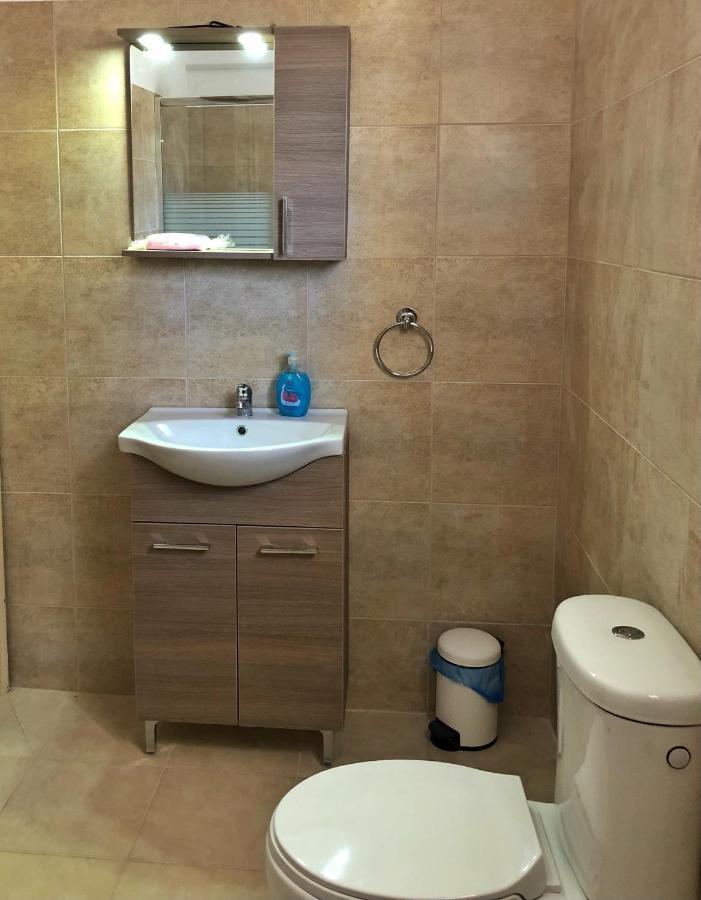 Blue Air Apartment 1Minute From Sea, 15 Min From The Airport Artemis City Center Extérieur photo