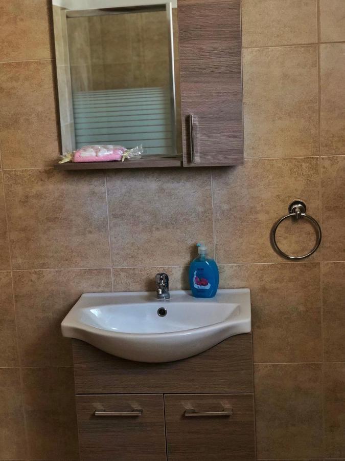 Blue Air Apartment 1Minute From Sea, 15 Min From The Airport Artemis City Center Extérieur photo